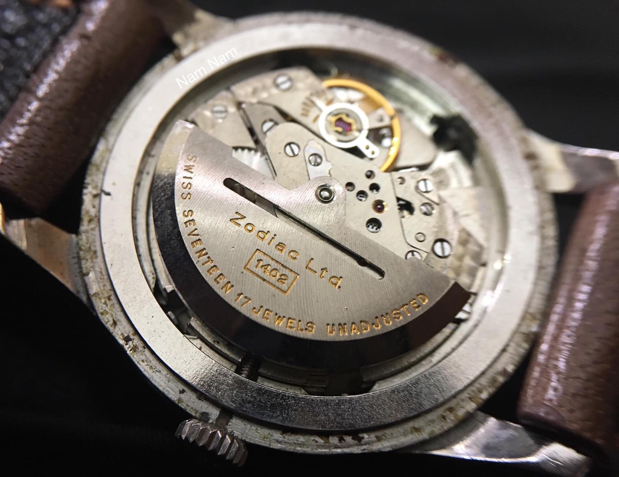 Gilt dial